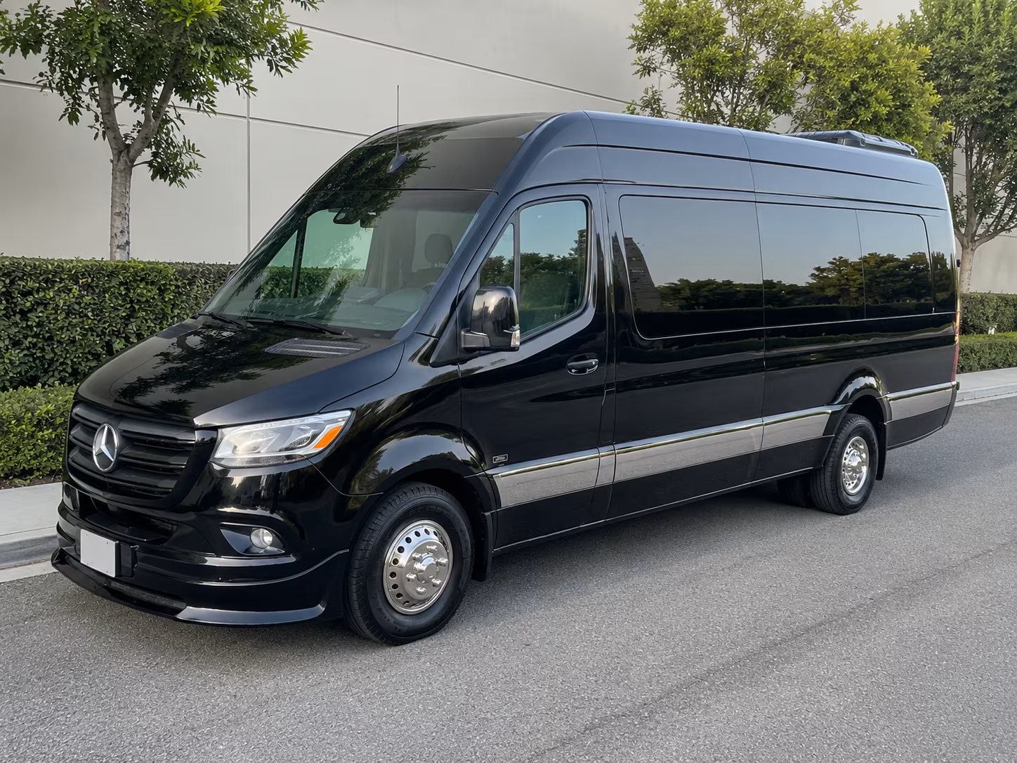 Savannah Airport Shuttle & Transportation party bus exterior
