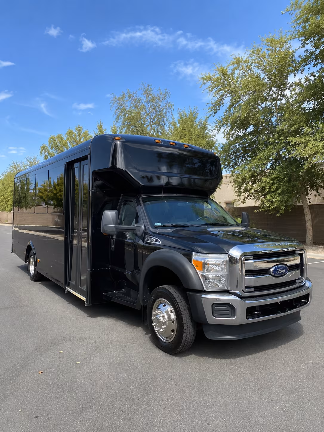 Savannah Prom & Homecoming Transportation party bus exterior